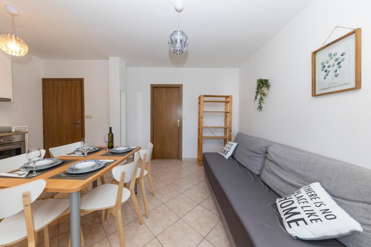 Apartmani Maestral Dobropoljana Экстерьер фото
